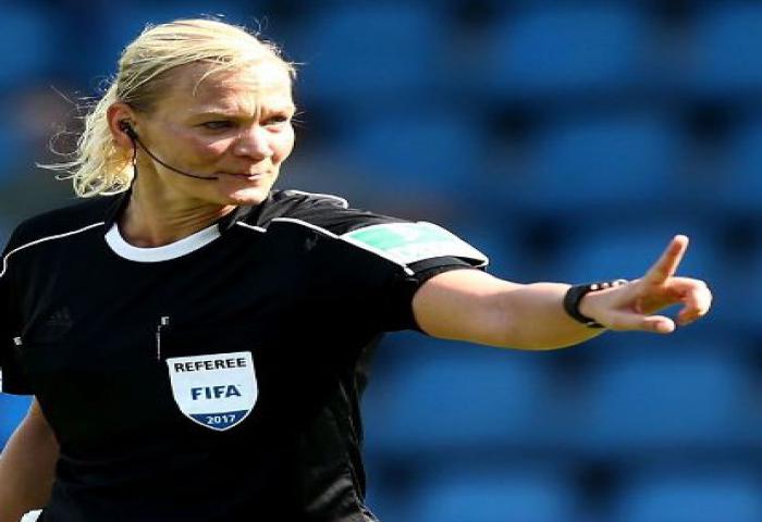 Bibiana Steinhaus Jadi Wasit Pertama Wanita di Bundesliga 